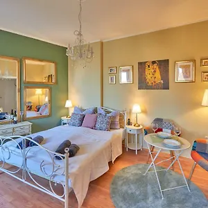 Apartment Old Romantic With Free Private Parking Pula